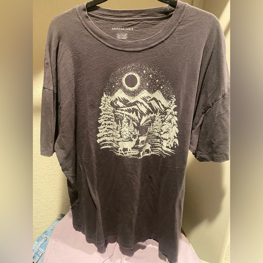 American Eagle Graphic Tee